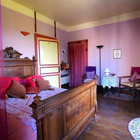 Les Chimeres Puylaroque Habitación foto