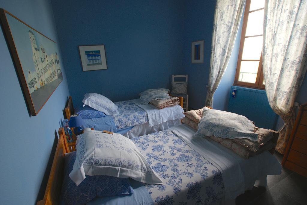 Les Chimeres Puylaroque Habitación foto