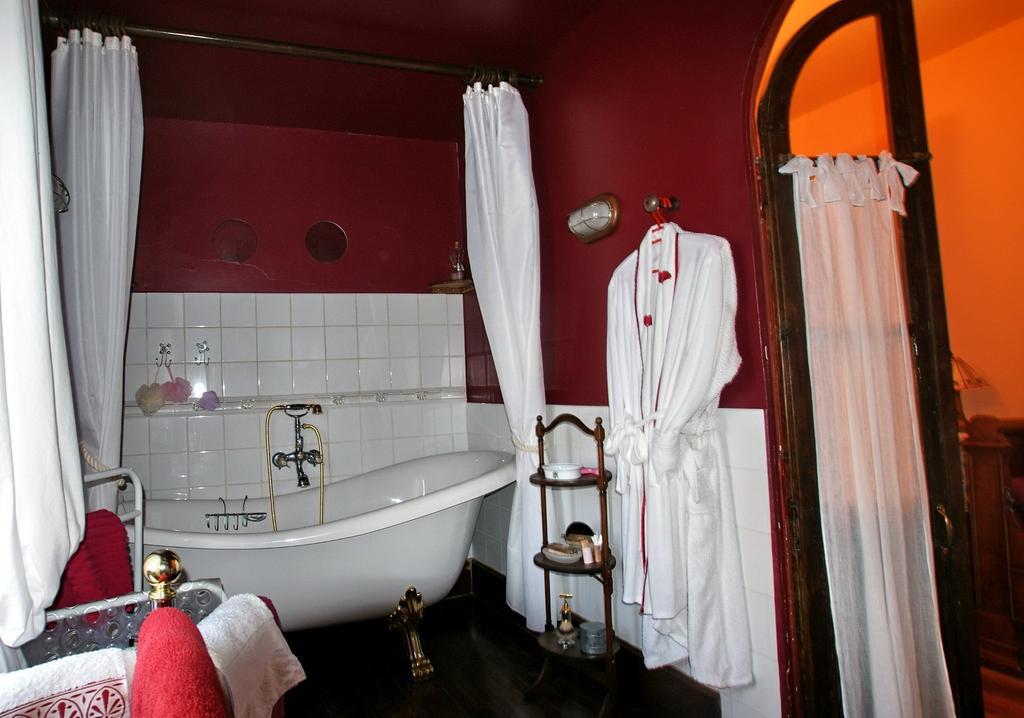 Les Chimeres Puylaroque Habitación foto