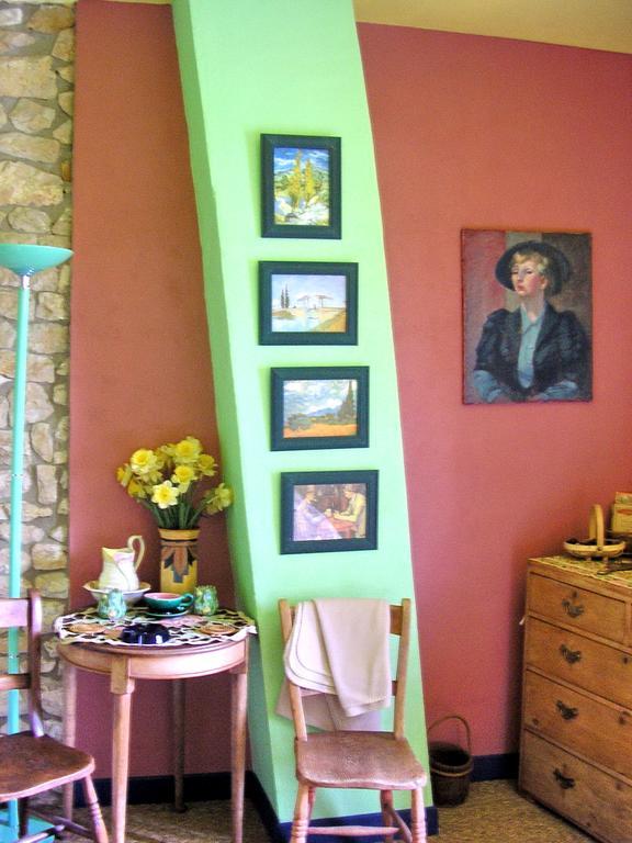 Les Chimeres Puylaroque Habitación foto